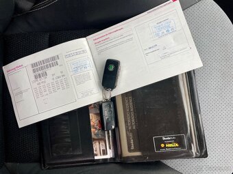 ŠKODA OCTAVIA COMBI RS 2,0TDI - 13