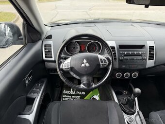 Mitsubishi Outlander 2.0 DI-D 4x4 7-MÍST +Najeto 202TKM+ - 13