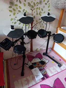 Elektronické bicí Alesis debut Kit - 13