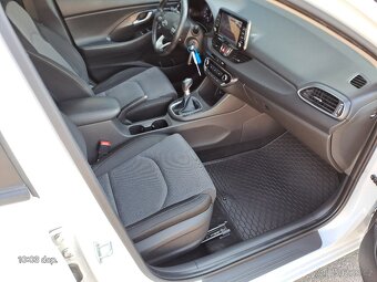 Hyundai i30 1.5DPi-benzin COMFORT r.22 1.majiteli PLNÝSERVIS - 13