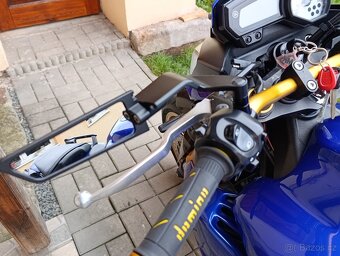Yamaha FZ8 - 13