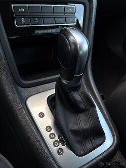 VW Sharan 2.0 Tdi ALLSTAR 135kw DSG BI-Xenony Navi Závěs - 13