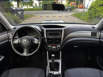 Subaru Forester 2.0 D 108kW 4x4 1. maj v ČR/Xenony/ALU R17 - 13