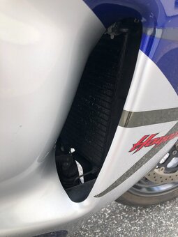 Suzuki GSX-R 1300 Hayabusa - 13