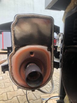 Prodám litinový kotel na olej 33 -36 Kw - 13