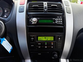 Hyundai Tuscon • 4/2008 • 104kw • 2x klíč • Nová STK - 13