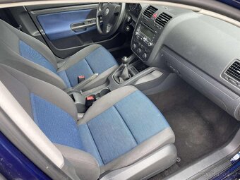 Volkswagen Golf 1.6 (75kW) - 13
