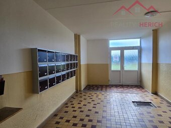 Prodej bytu 2+1/L, OV, 62 m2, ulice Březenecká, Chomutov - 13