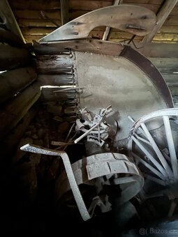 Starožitnosti ze statku - 13