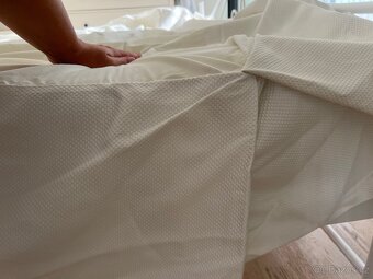 Postel+ortopedicka matrace (koupena za 15k) nocni stolky - 13