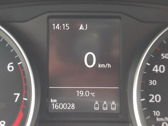 VW Passat B8 1,4 TSI Kombi, r.v. 03/2015, najeto 160tkm - 13
