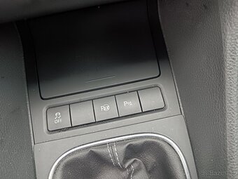 Golf VI 1.6 TDI 77kw perfektní stav style top - 13