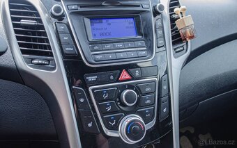 Hyundai i30 1.6 CRDi - 13