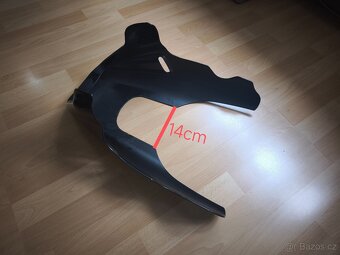 Klín/spoiler pod motor. - 13
