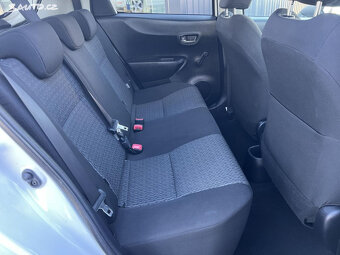 🚗 Toyota Yaris 1.0VVTi KAMERA TAŽNÉ PŮVOD ČR - 13