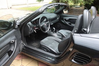 Porsche Boxster 986 2.7 168kW Manual + Hardtop - 13