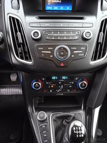 Ford Focus 1.5 110 kw benzín 2016/5 koupeno v ČR - 13