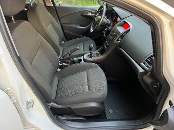 OPEL ASTRA J 1.4i 74KW /SPORTS-TOURER/FACELIFT/ČR/2.MAJITEL/ - 13