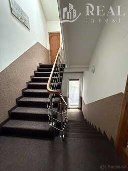 Pronájem atypického bytu 4+1, v rodinném domě se zahradou v  - 13