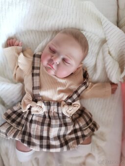 Krásná realistická holčička ( PEACHES ) - 13