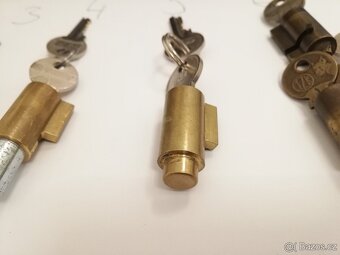 Zámek řízení sedla FAB Jawa ČZ kývačka pionýr 125 175 250 - 13