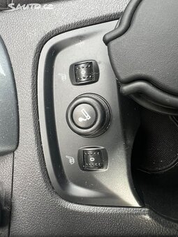 Ford Focus 2011, 1.6 TDCi -  výbavaTitanium - 13