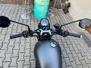 Triumph Street Twin - 13