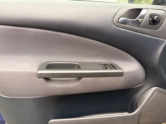 Octavia 1.9 TDi Tour 74 kW 2009 klima - 13