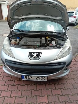 Peugeot 207 - 13