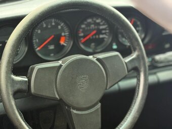 Porsche 911 SC 3.0 - 13