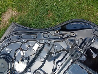 MERCEDES ML W164 DVEŘE L.P. A L.Z., LEVÉ PŘEDNÍ A LEVÉ ZADNÍ - 13