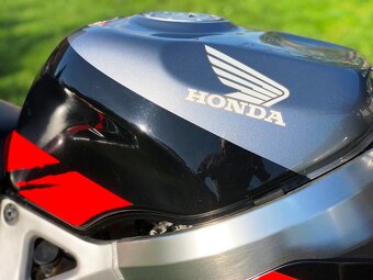 Honda CBR 900RR Fireblade, SC28, origo plasty i polepy - 13