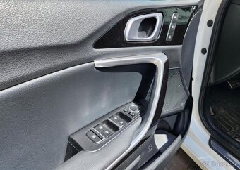 Kia Cee´d 1.5-GT-Line-DPH-ZÁRUKA-PAKETY - 13
