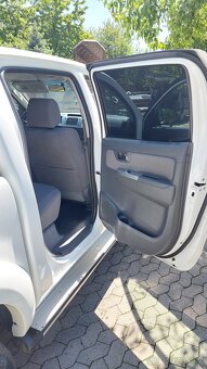 Toyota Hilux - 13