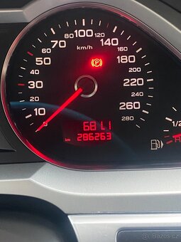 Audi A6 C6 4F 2,7 TDi facelift quattro, Vzduch Automat - 13