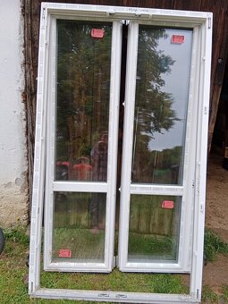 Balkonové dvoukřídlé dveře a okno - 13