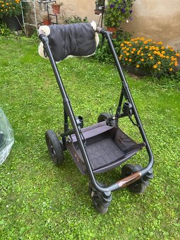 Kočárek Moon Nuova - 13