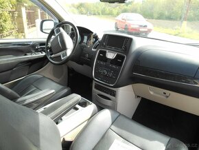Chrysler Town Country 3,6 Limited 2xDVD, úhly 2011 - 13