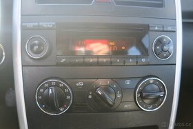 MERCEDES BENZ A 200 AVANTGARDE - 13