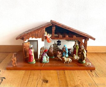 Starý velký dřevěný betlém s osvětlením - 13