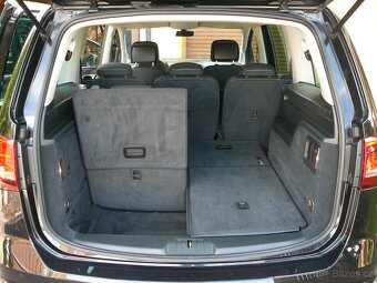 VW SHARAN 2.0 TDI 135KW 7MÍST DSG+F1 NAV ACC FRONT EL.BOČNÍ - 13