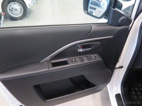 Mazda 5 1.8 klima,7mís,xenon,výhř,senz, auto nyní po serv. - 13