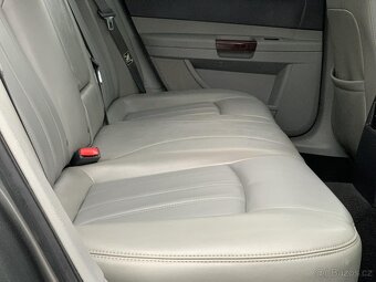 Chrysler 300 CRD - 13