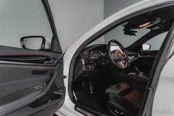BMW 530d-210kW-xD-Mpaket-HUD-CZ-8xALU - 13
