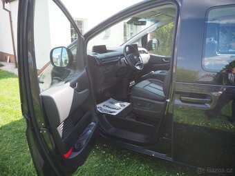 Hyundai Staria,4x4,záruka,panorama,spaní, praktická 9m verze - 13