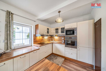 Prodej rodinného domu, 247 m², Srbsko, ul. Lomená - 13