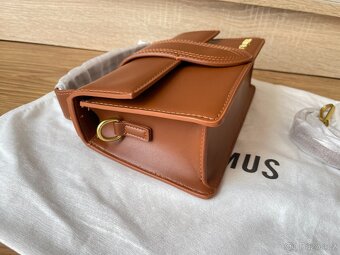 Jacquemus Le Grand Bambino hnedá kabelka - 13
