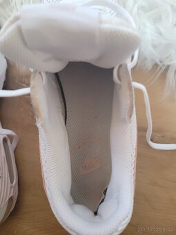 Nike air max dámské bílé letní tenisky 39 - 13