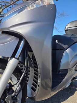 Honda SH 300 - 13