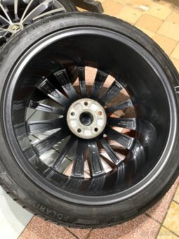 Alu kola Škoda R19 5X112 ZIMNÍ PNEU 235/40 R19 8mm - 13